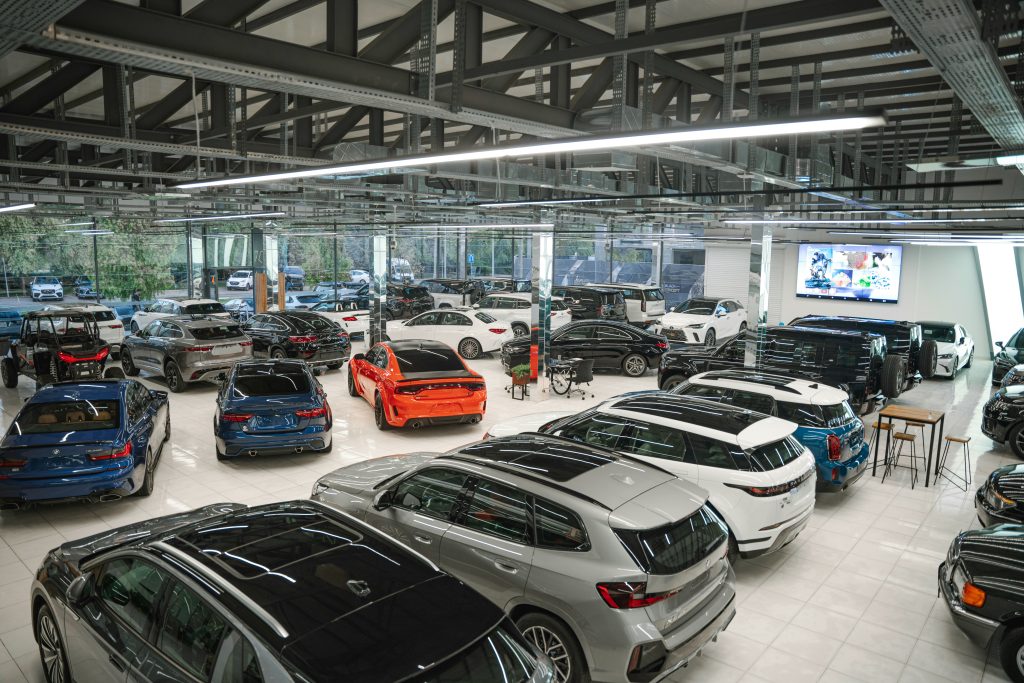 How DriveCentric Put AI Governance in the Fast Lane with Riveron